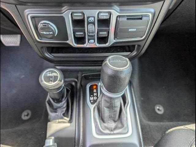 2020 Jeep Gladiator Sport photo 13