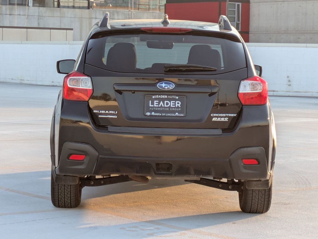 2017 Subaru Crosstrek 2.0i Premium photo 3