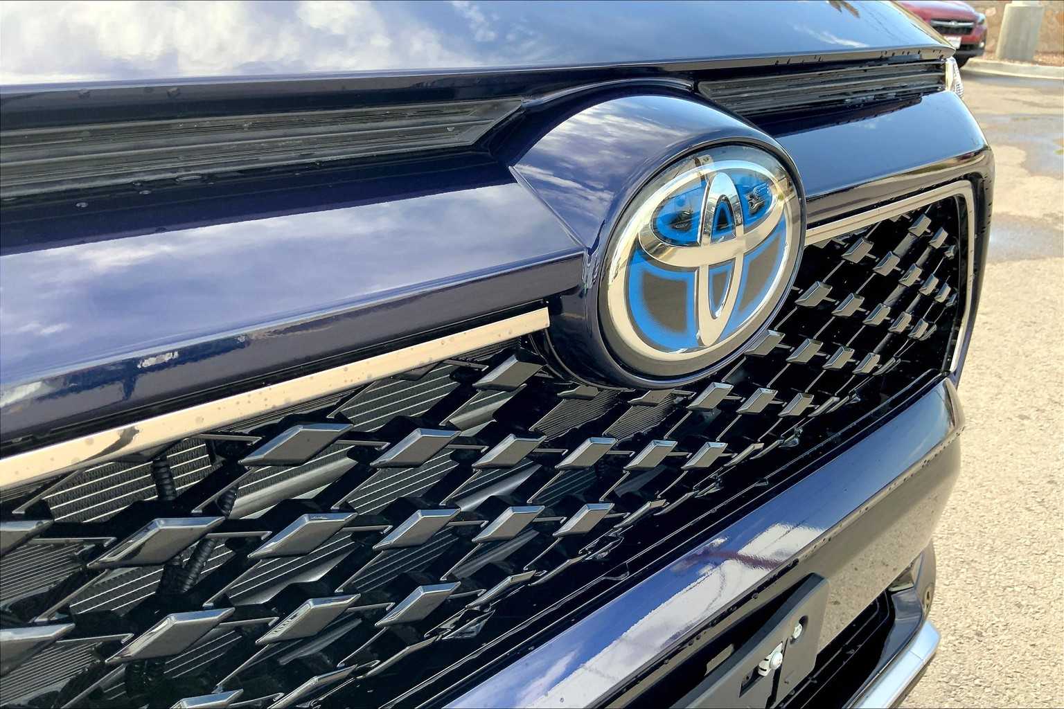 2024 Toyota RAV4 Prime SE photo 27
