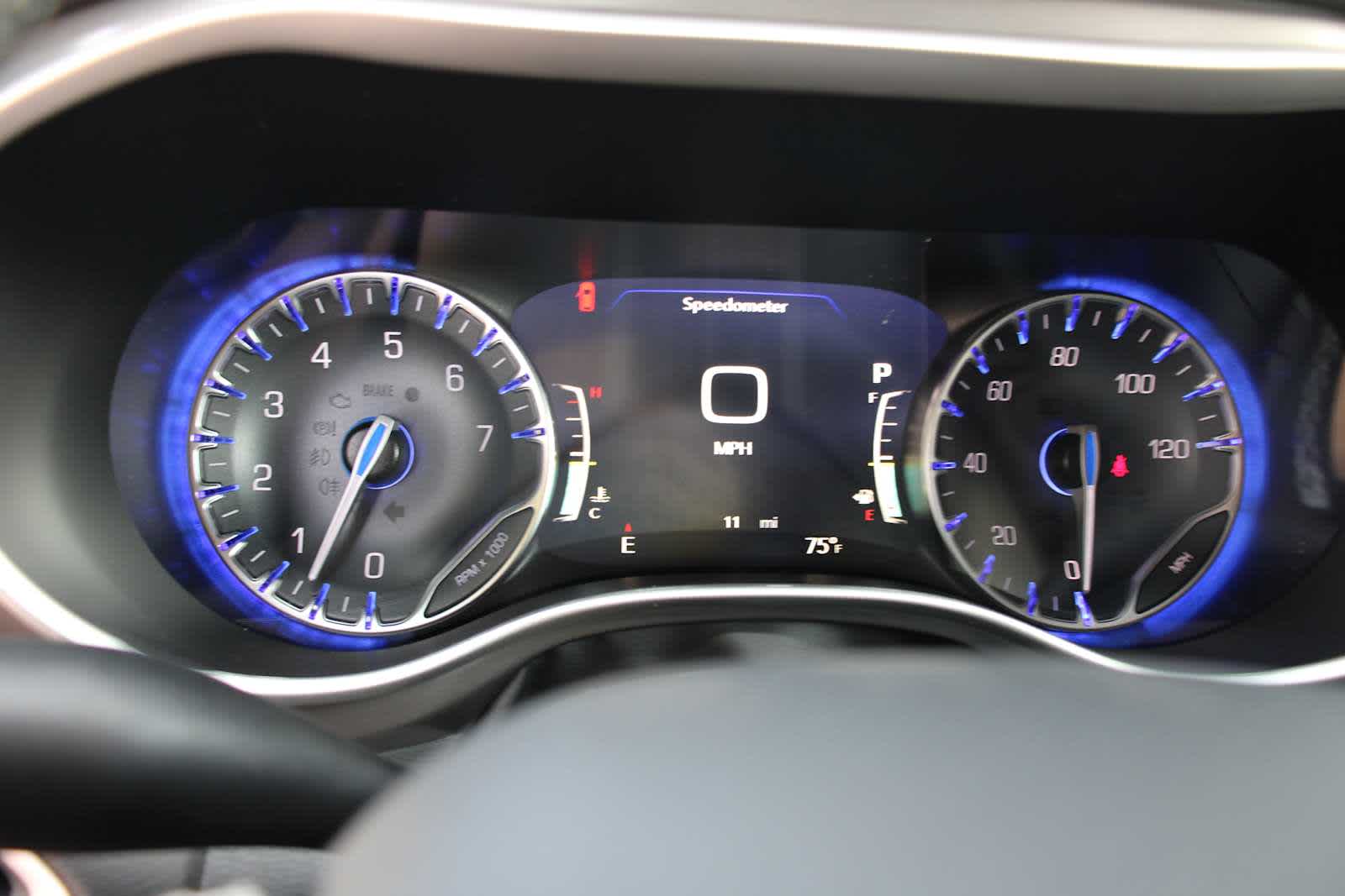 2025 Chrysler Voyager LX photo 16