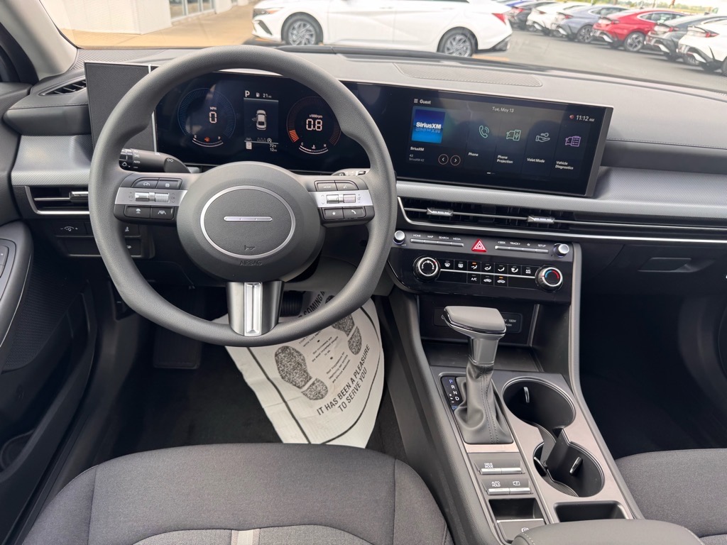 2025 Hyundai Sonata SE photo 3