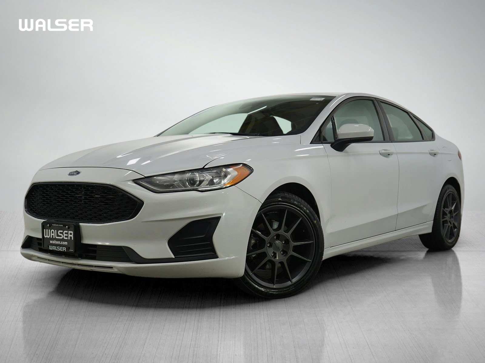 2020 Ford Fusion SE's photo