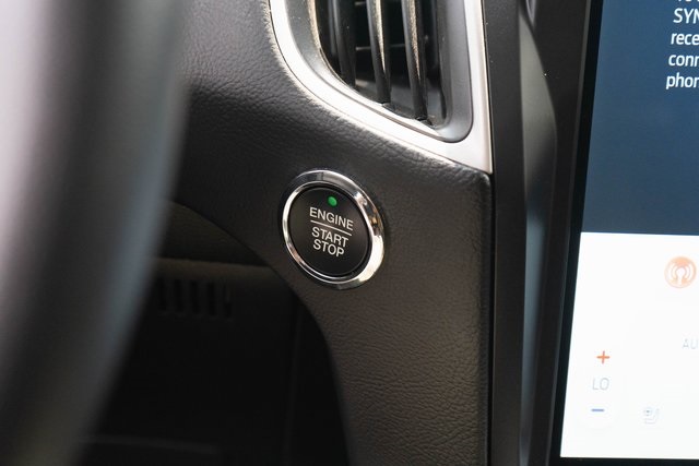 2024 Ford Edge SEL photo 21