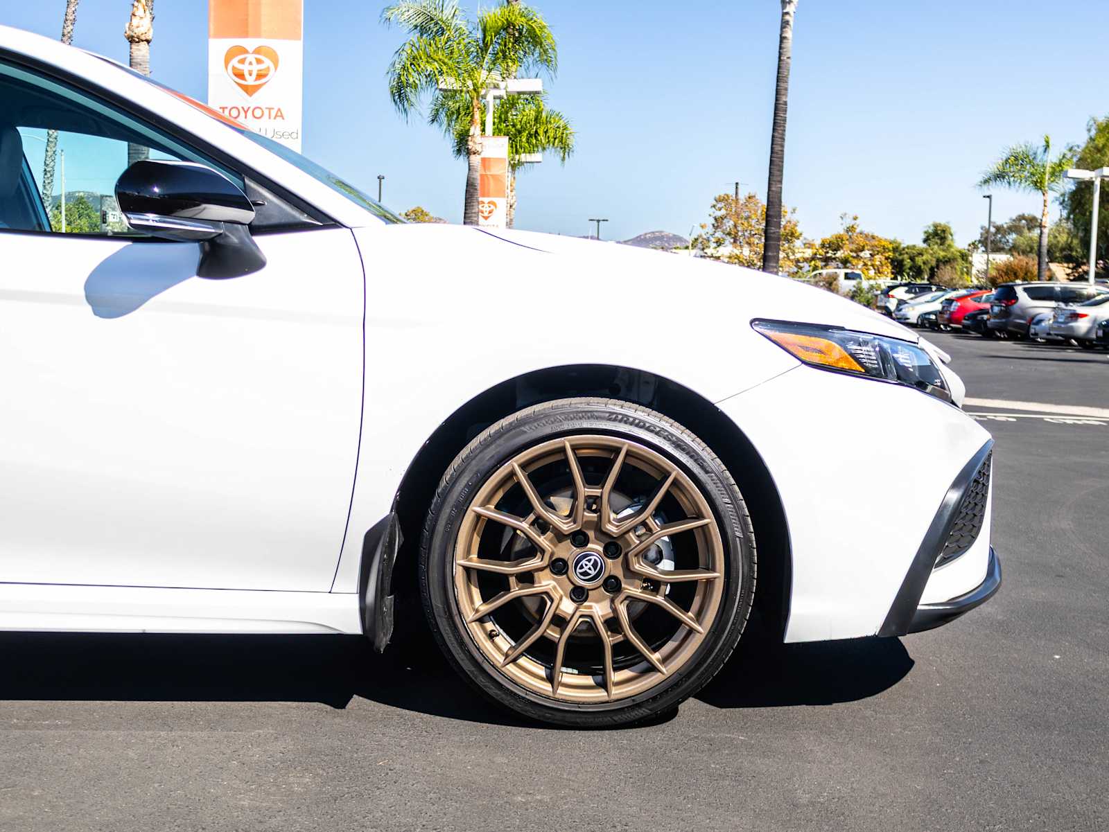 2024 Toyota Camry SE photo 4
