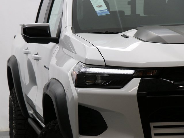 2026 Chevrolet Colorado ZR2 photo 4