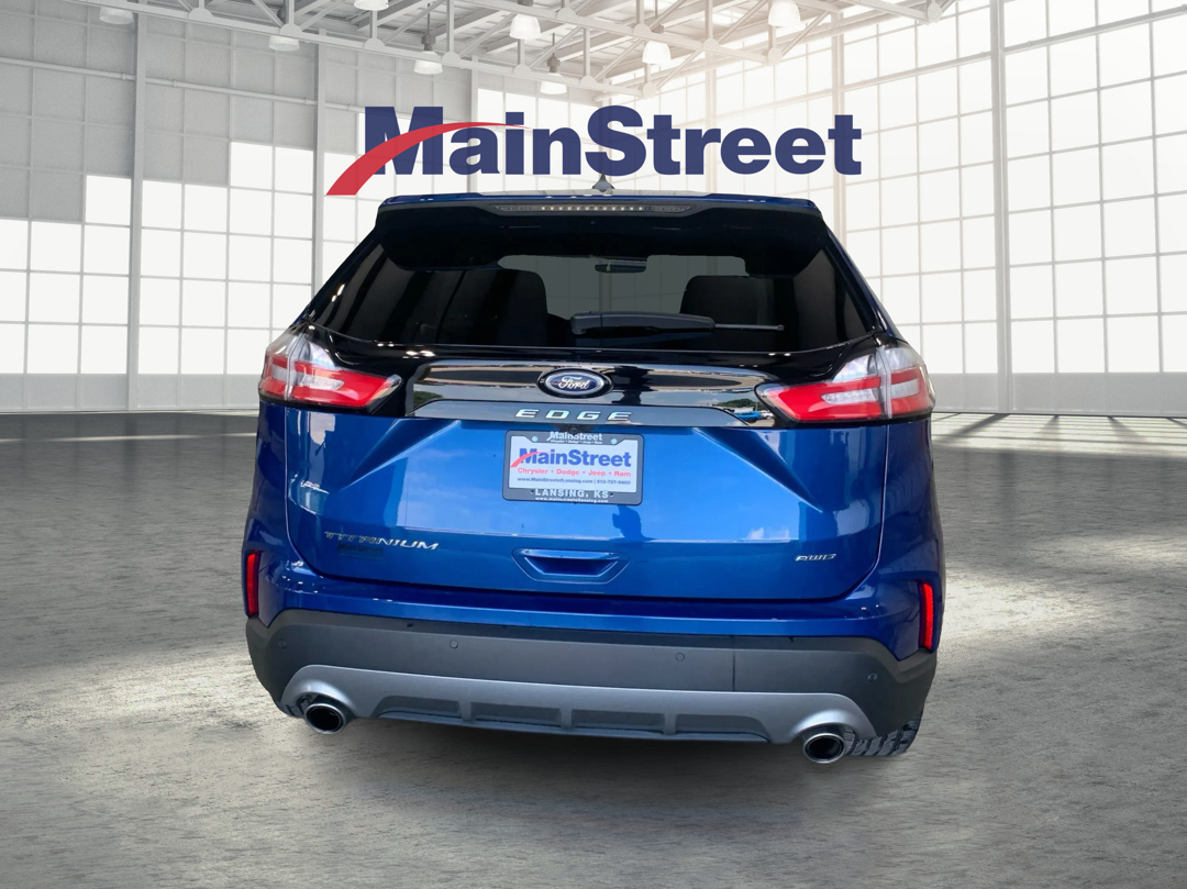 2024 Ford Edge Titanium photo 4