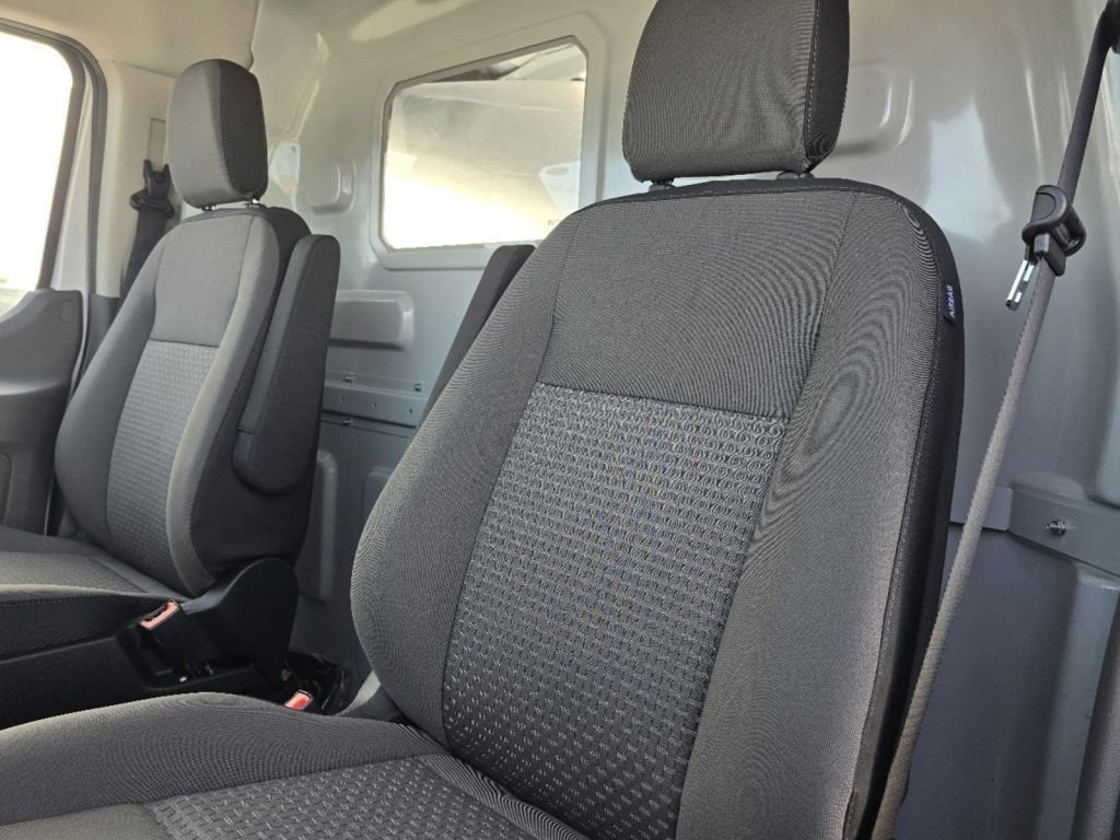 2024 Ford Transit Cargo Van photo 28