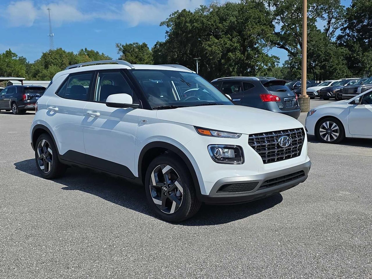 2026 Hyundai Venue SEL's photo