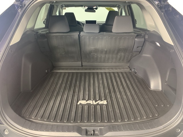 2023 Toyota RAV4 XLE photo 26