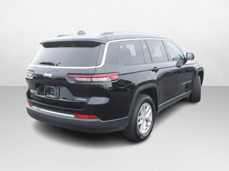 2023 Jeep Grand Cherokee Laredo photo 2
