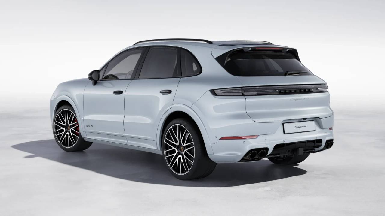 2026 Porsche Cayenne GTS photo 3