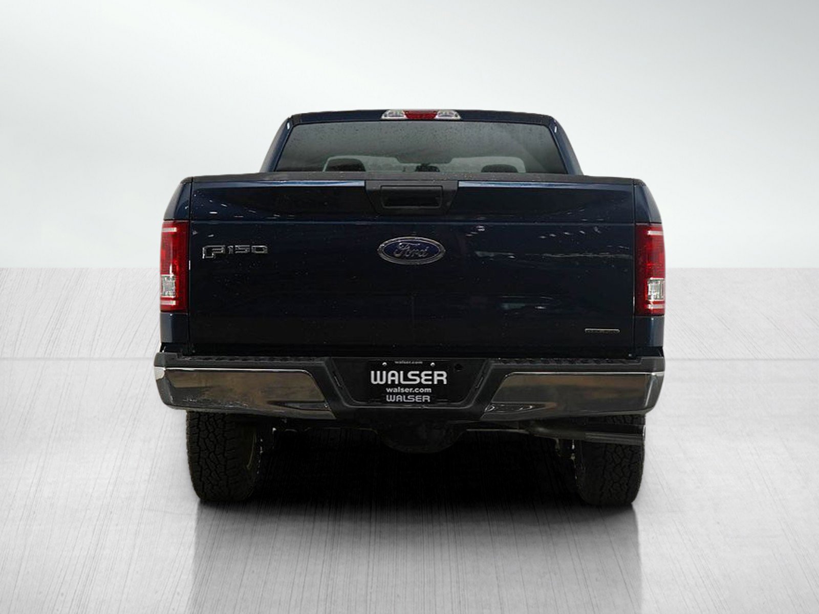 2015 Ford F-150 XLT photo 2