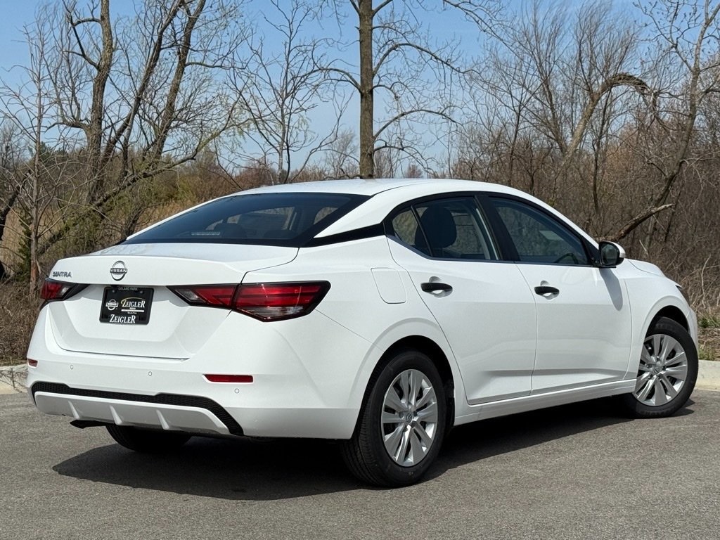 2025 Nissan Sentra S photo 10