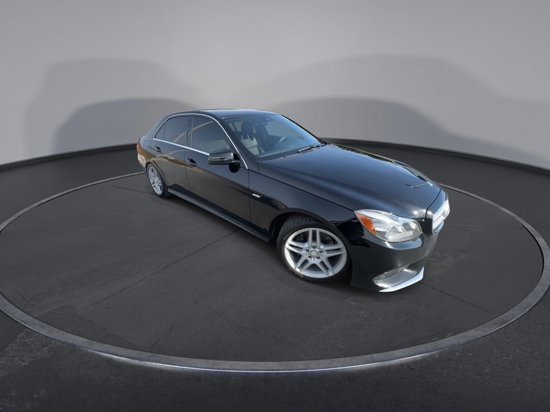 2014 Mercedes Benz E 4MATIC photo 2