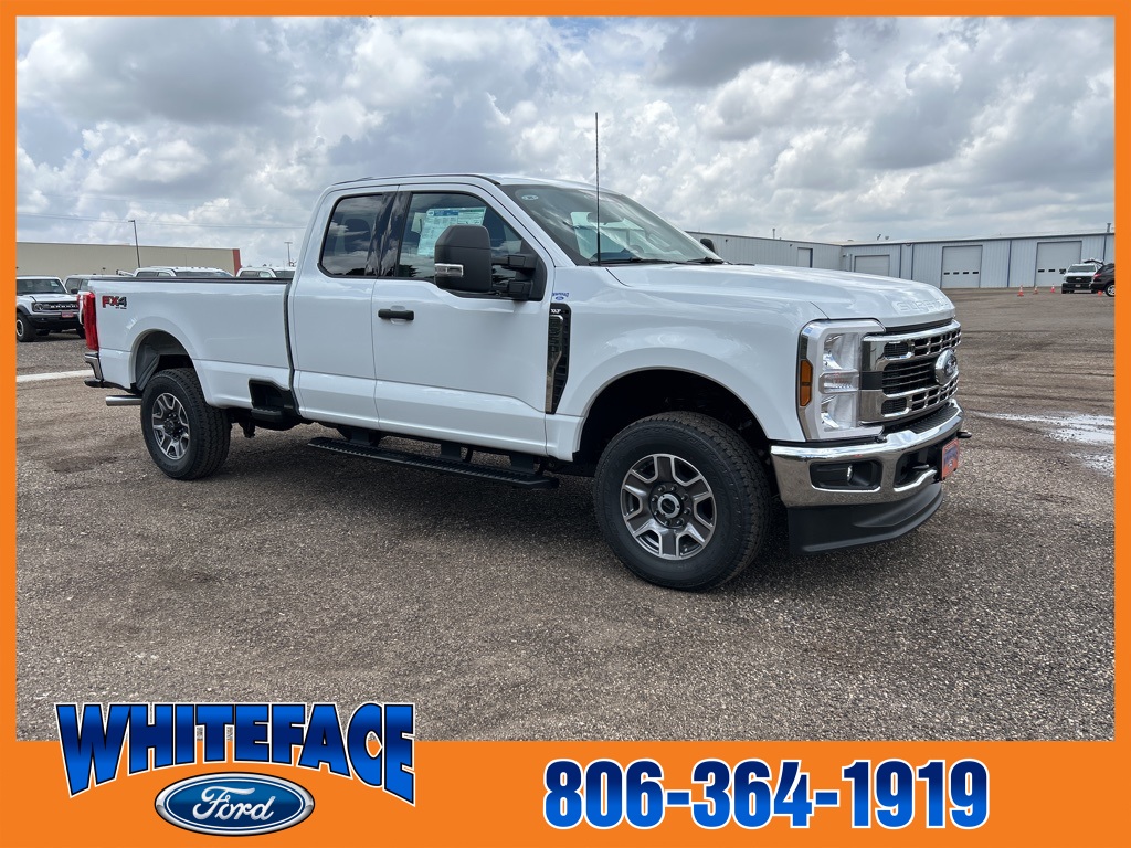 2025 Ford F-350 XLT photo 9