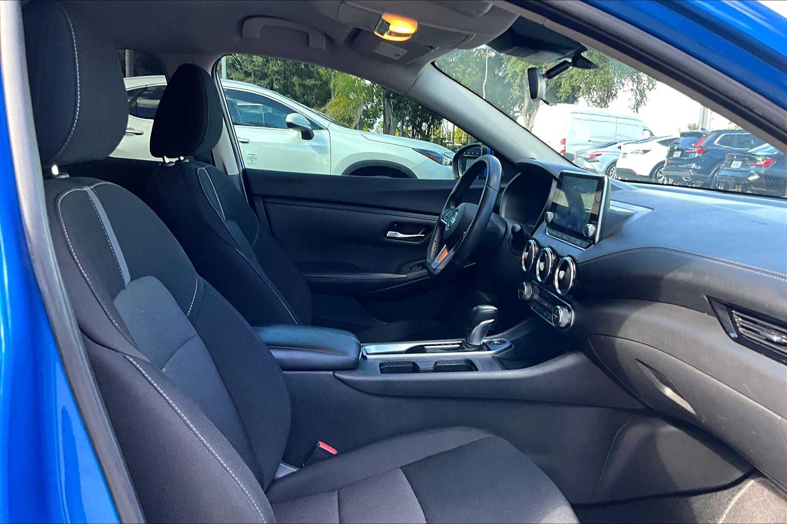 2022 Nissan Sentra SV photo 8