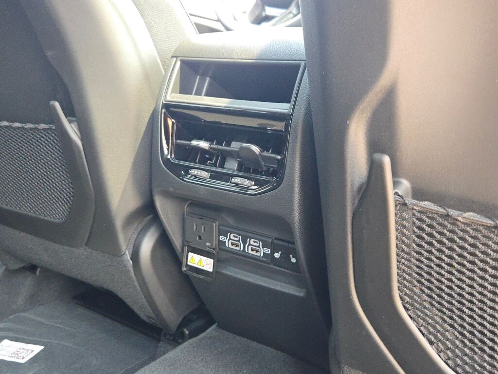 2025 Jeep Grand Cherokee Limited photo 8