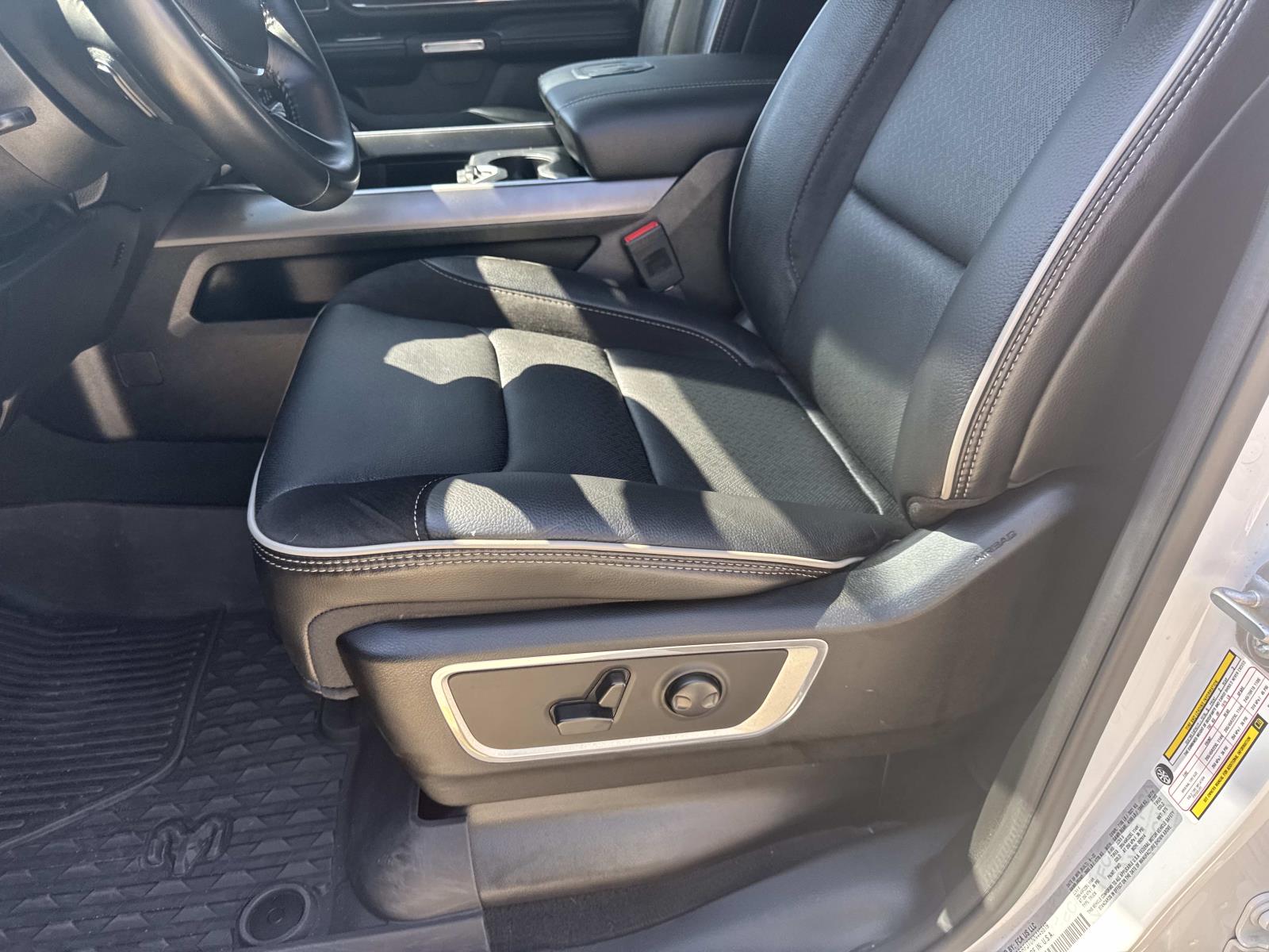 2022 Ram 1500 Laramie photo 15