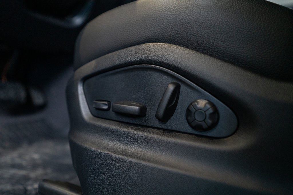2025 Porsche Cayenne photo 21