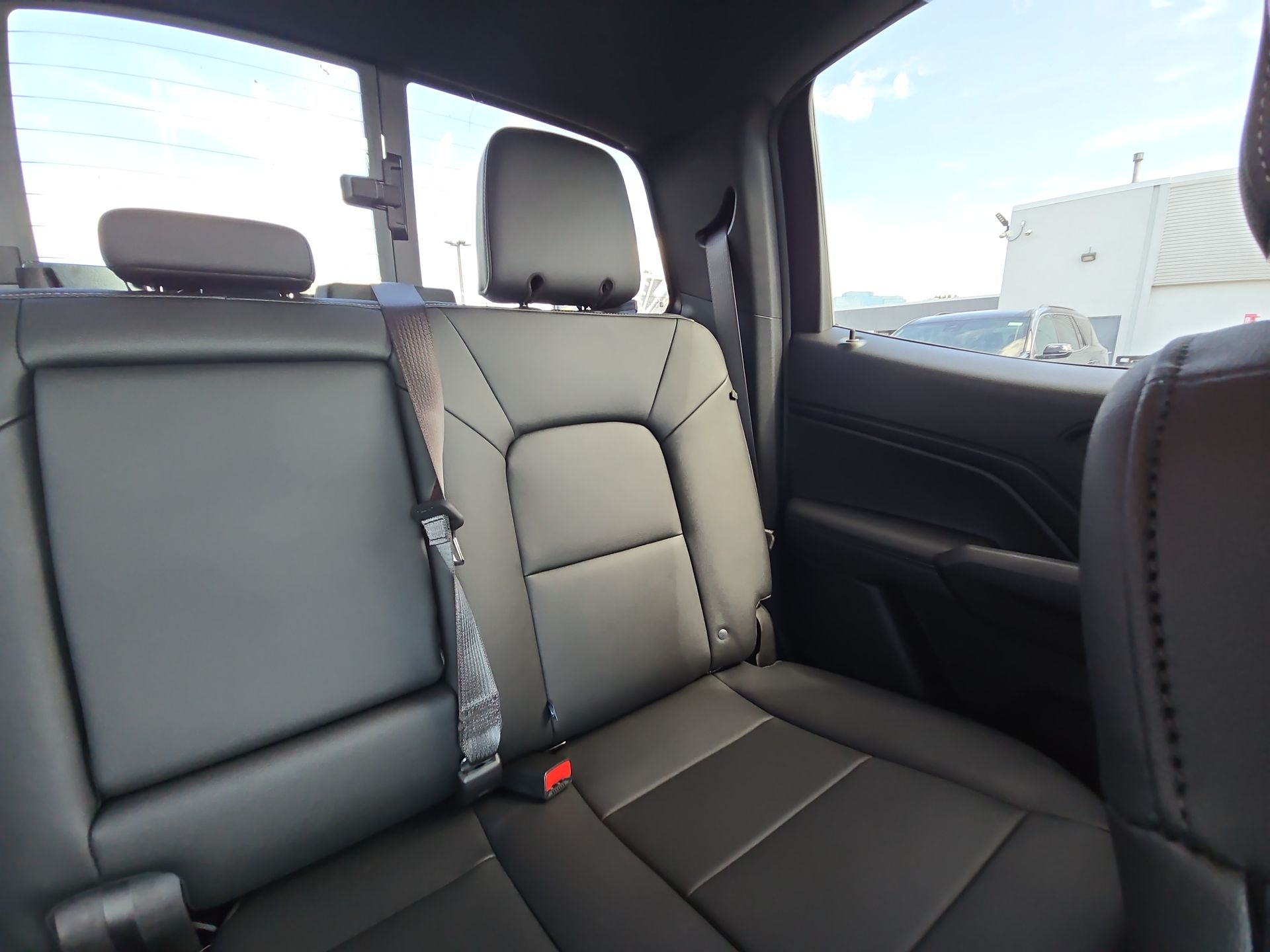 2025 Chevrolet Colorado Work Truck LT photo 13