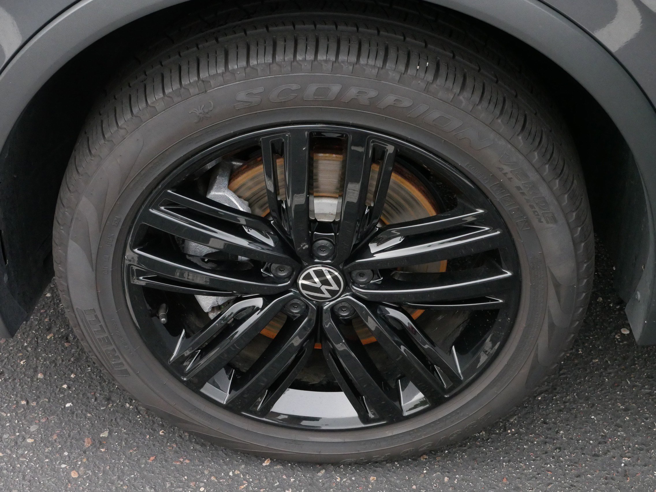 2022 Volkswagen Tiguan SE R-Line Black photo 14