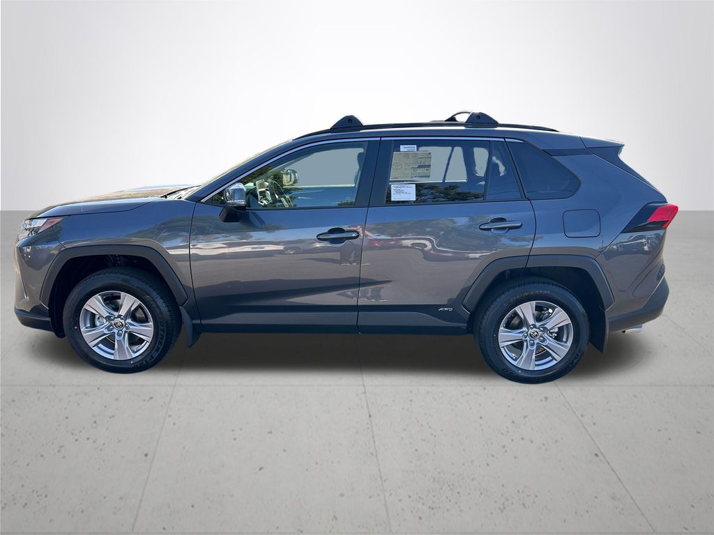 2025 Toyota RAV4 Hybrid XLE photo 10
