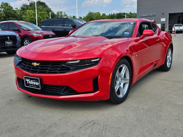 2023 Chevrolet Camaro 1LT photo 2