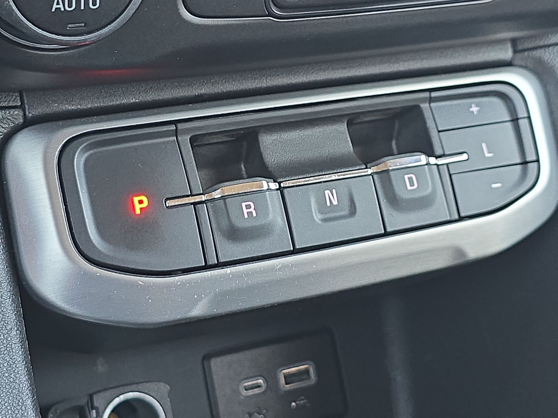 2023 Gmc Acadia SLE photo 51