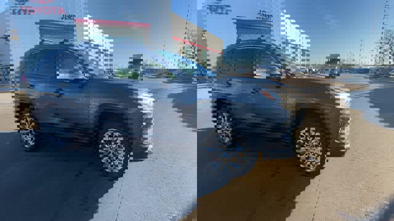 Used 2025 Toyota RAV4 XLE Premium with VIN 2T3A1RFVXSC574825 for sale in Kansas City