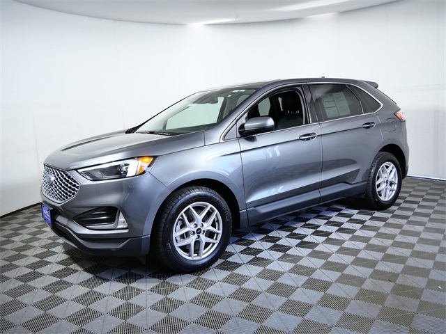 2023 Ford Edge SEL photo 4