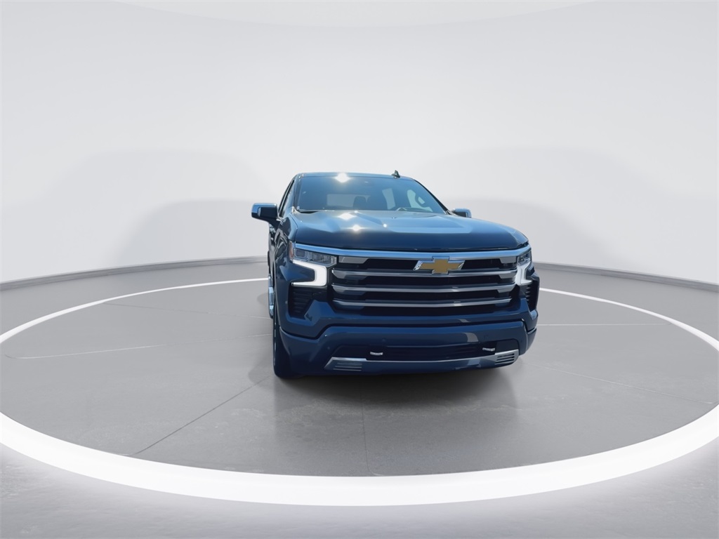 2024 Chevrolet Silverado 1500 High Country photo 2