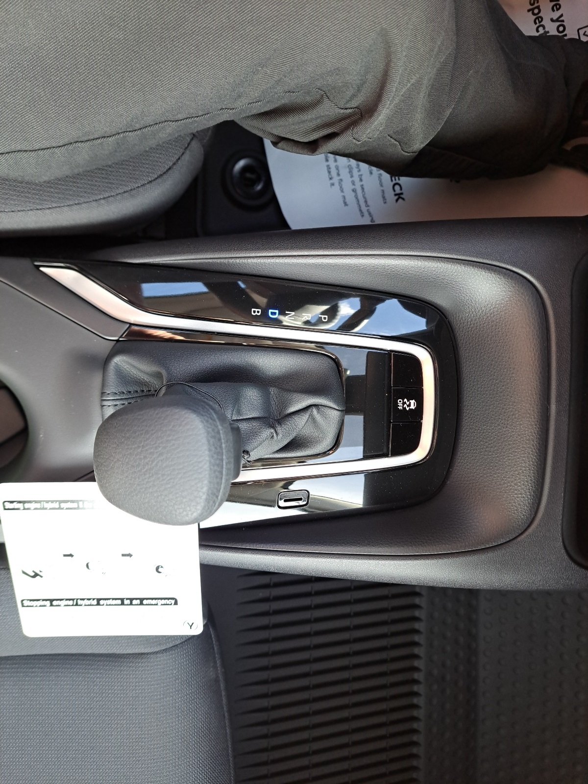 2025 Toyota Corolla LE photo 36