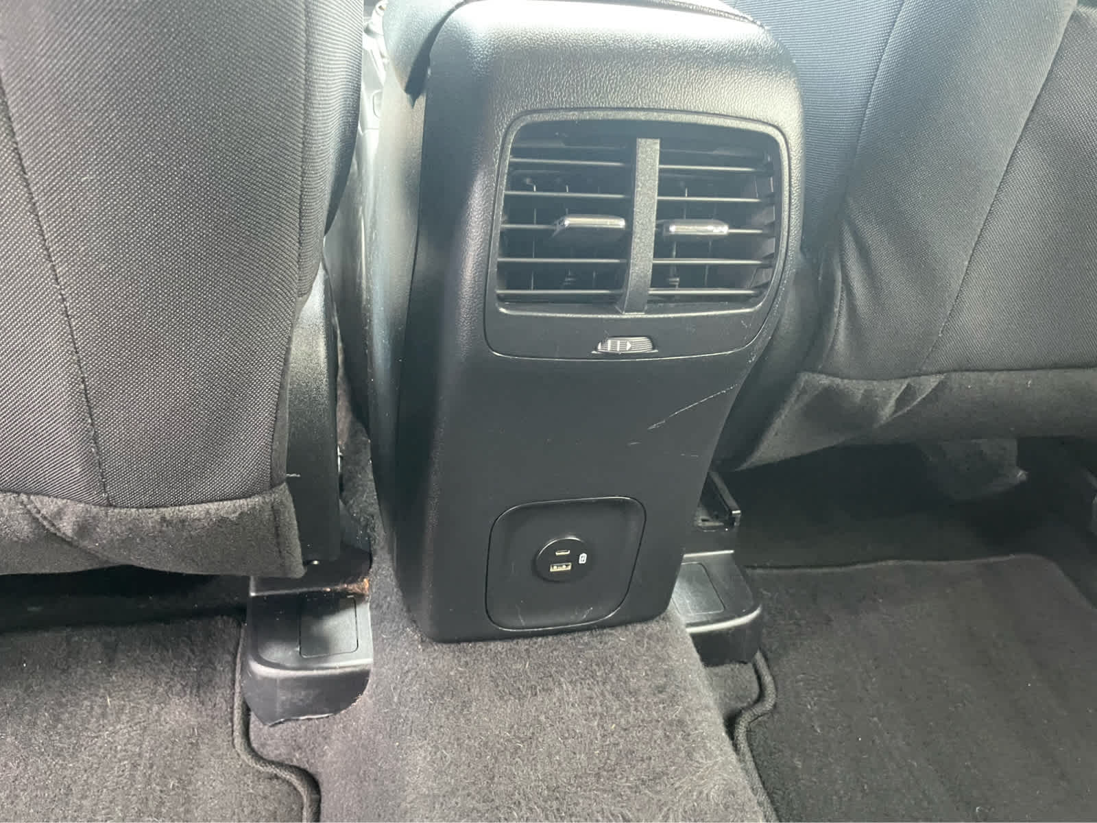 2020 Ford Escape SE photo 29