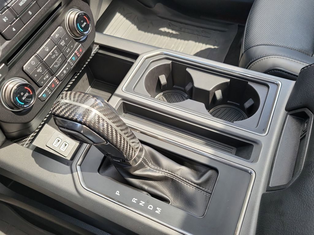 2018 Ford F-150 Raptor photo 19