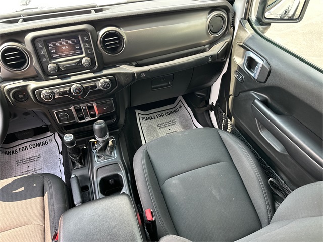 2021 Jeep Gladiator Willys photo 15