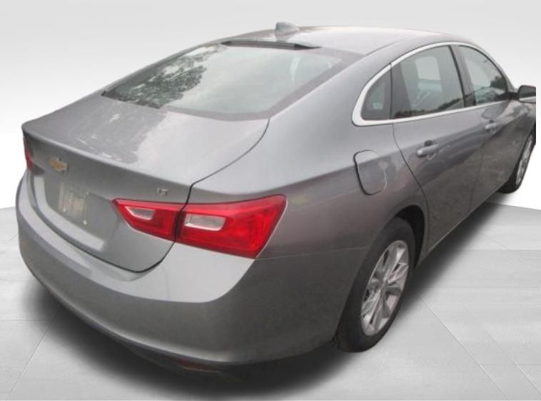 2023 Chevrolet Malibu 1LT photo 2