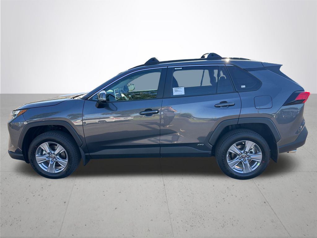 2025 Toyota RAV4 Hybrid XLE photo 10