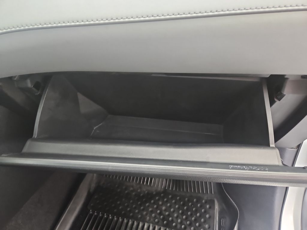 2021 Toyota Highlander LE photo 23