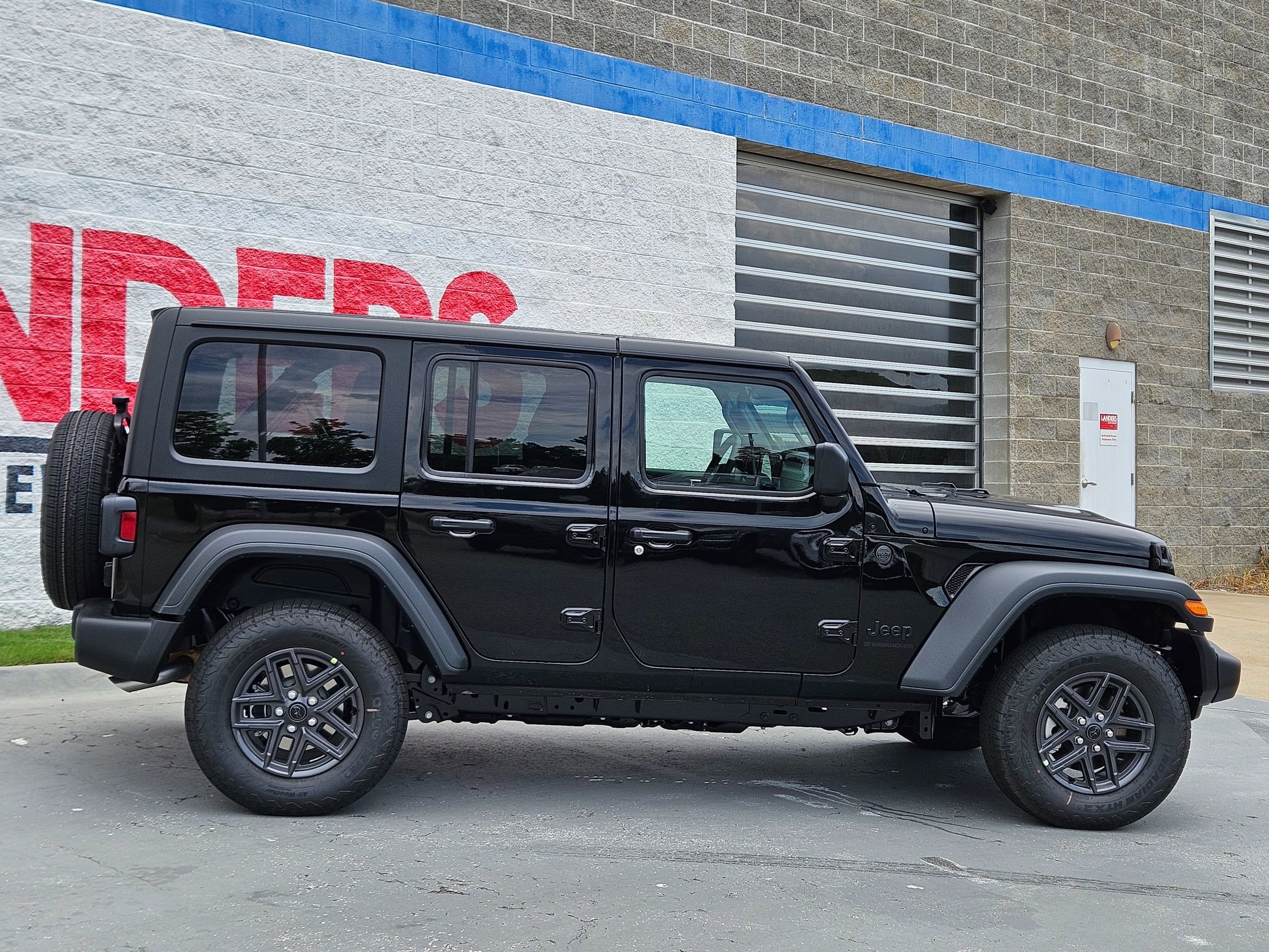 2025 Jeep Wrangler Sport S photo 8