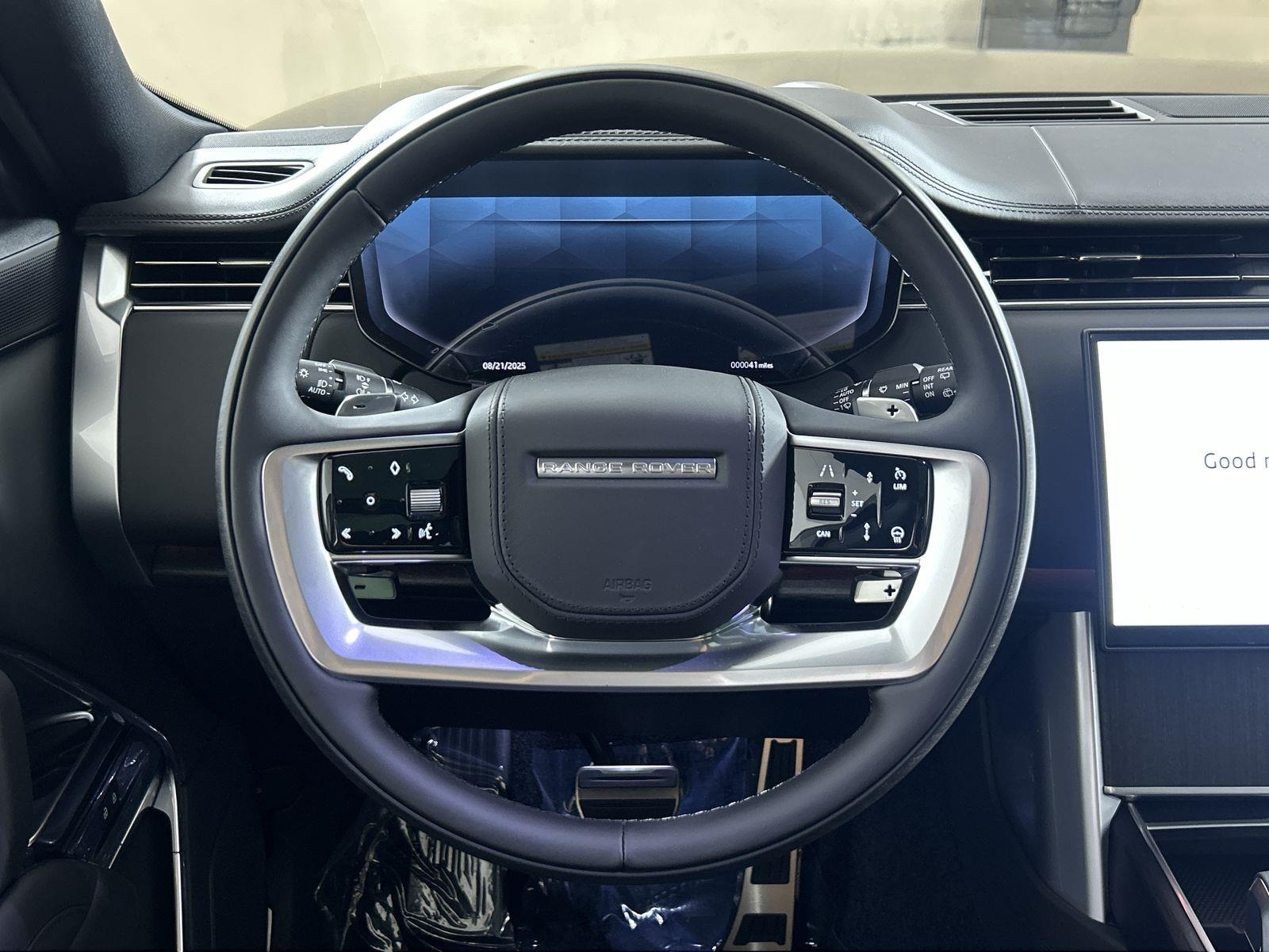 2025 Land Rover Range Rover SE photo 10