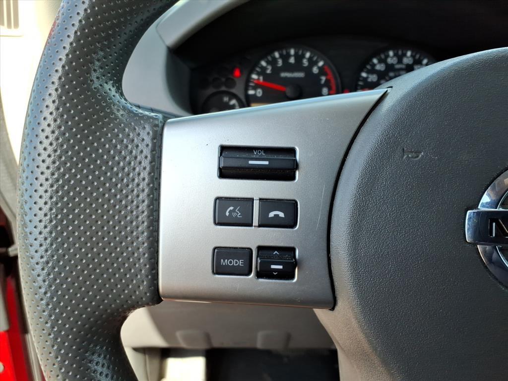 2014 Nissan Frontier SV photo 10