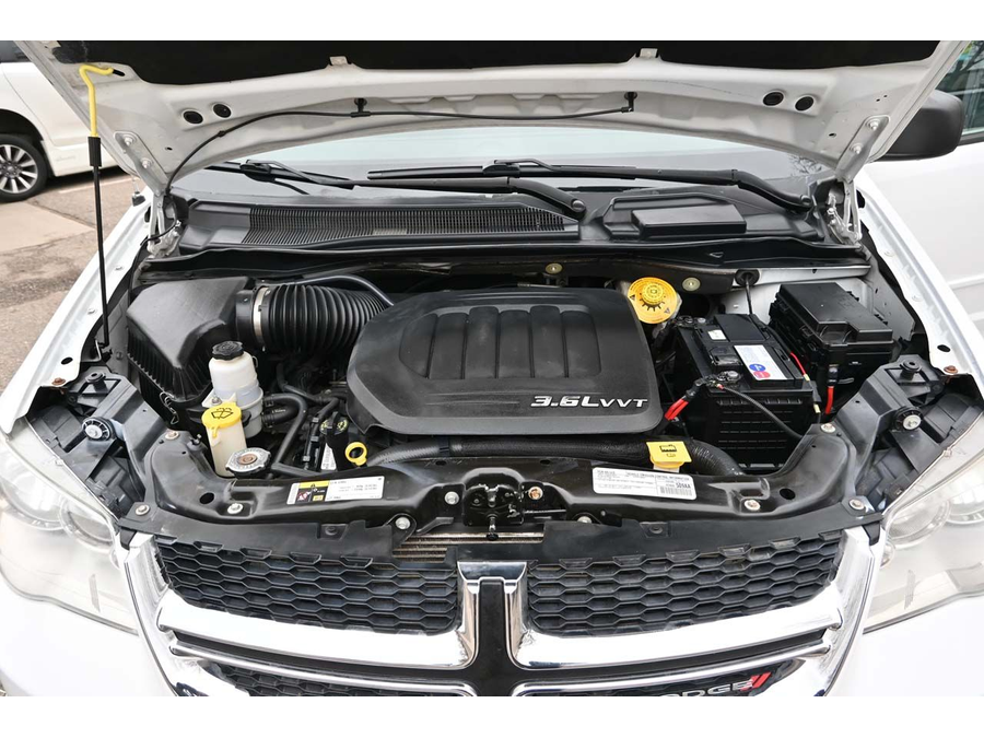 2016 Dodge Grand Caravan SE photo 26