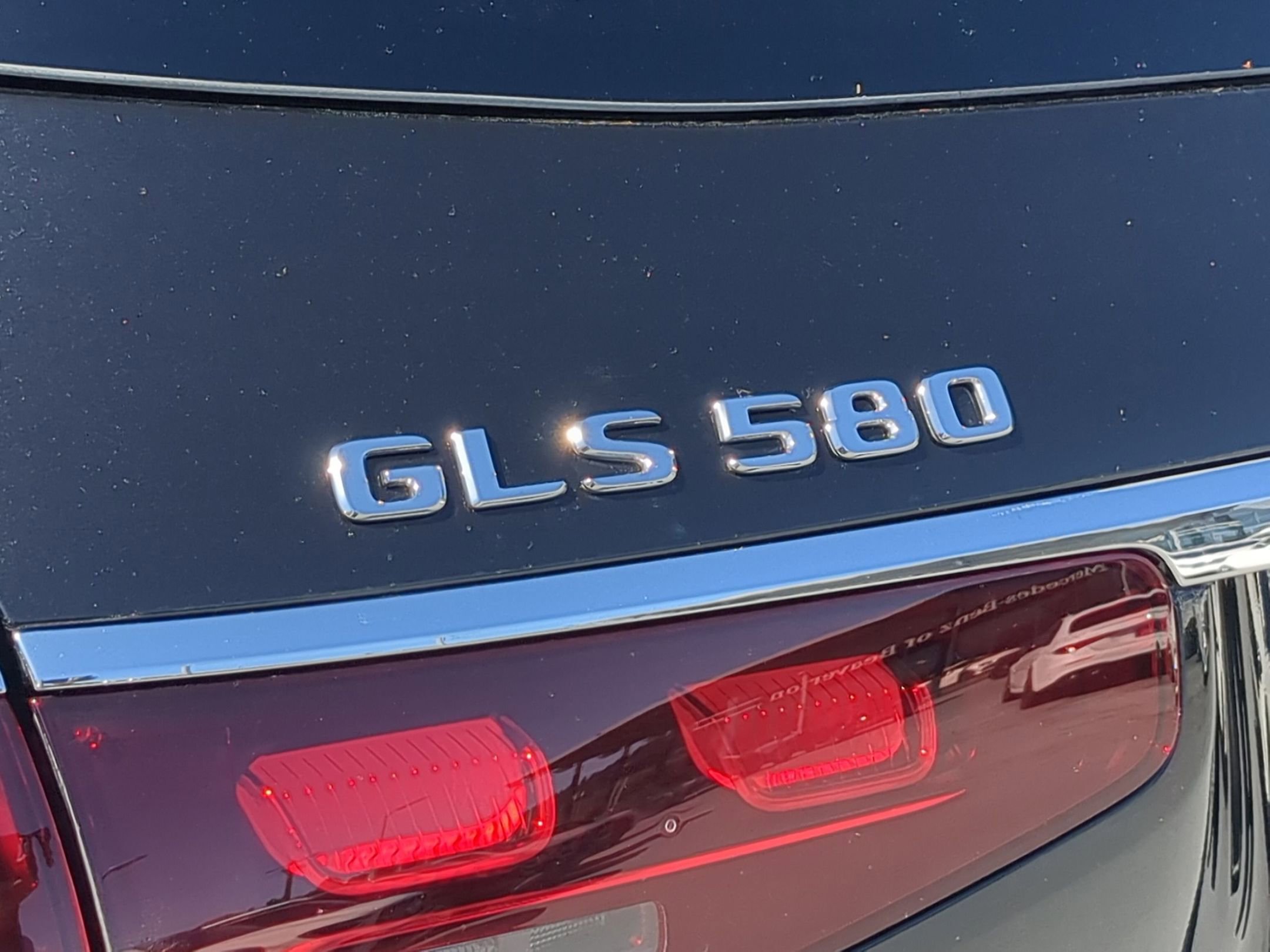 2026 Mercedes Benz GLS 580 4MATIC photo 3