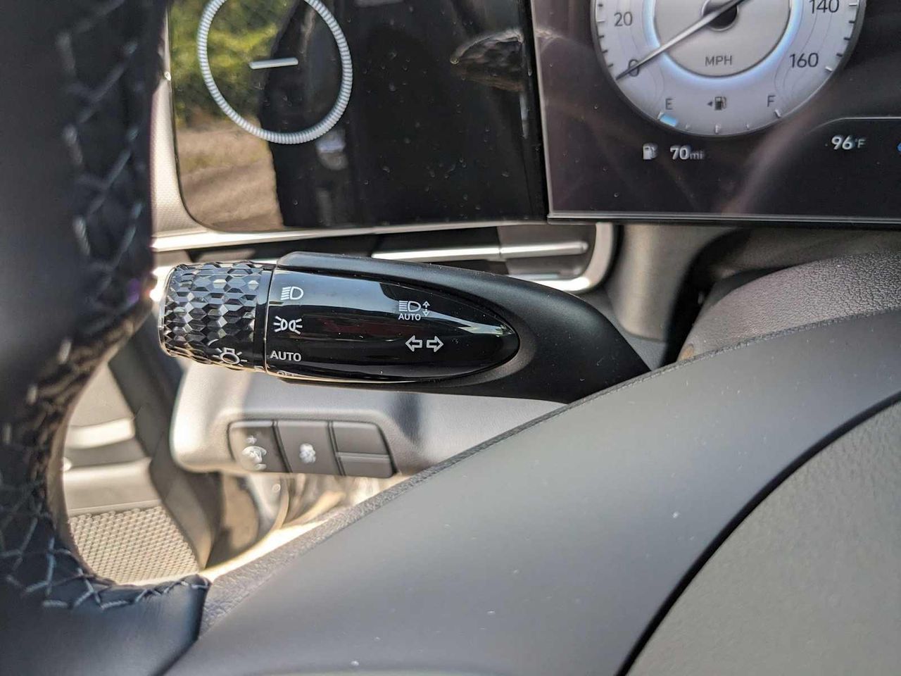 2025 Hyundai Elantra SEL Convenience photo 9