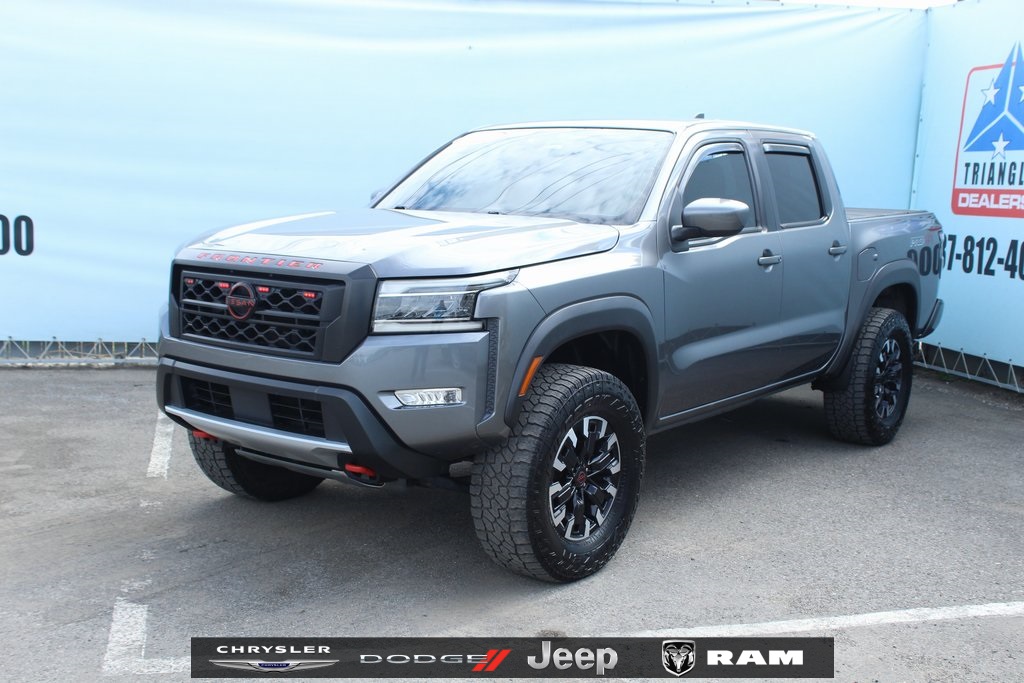 2022 Nissan Frontier's photo