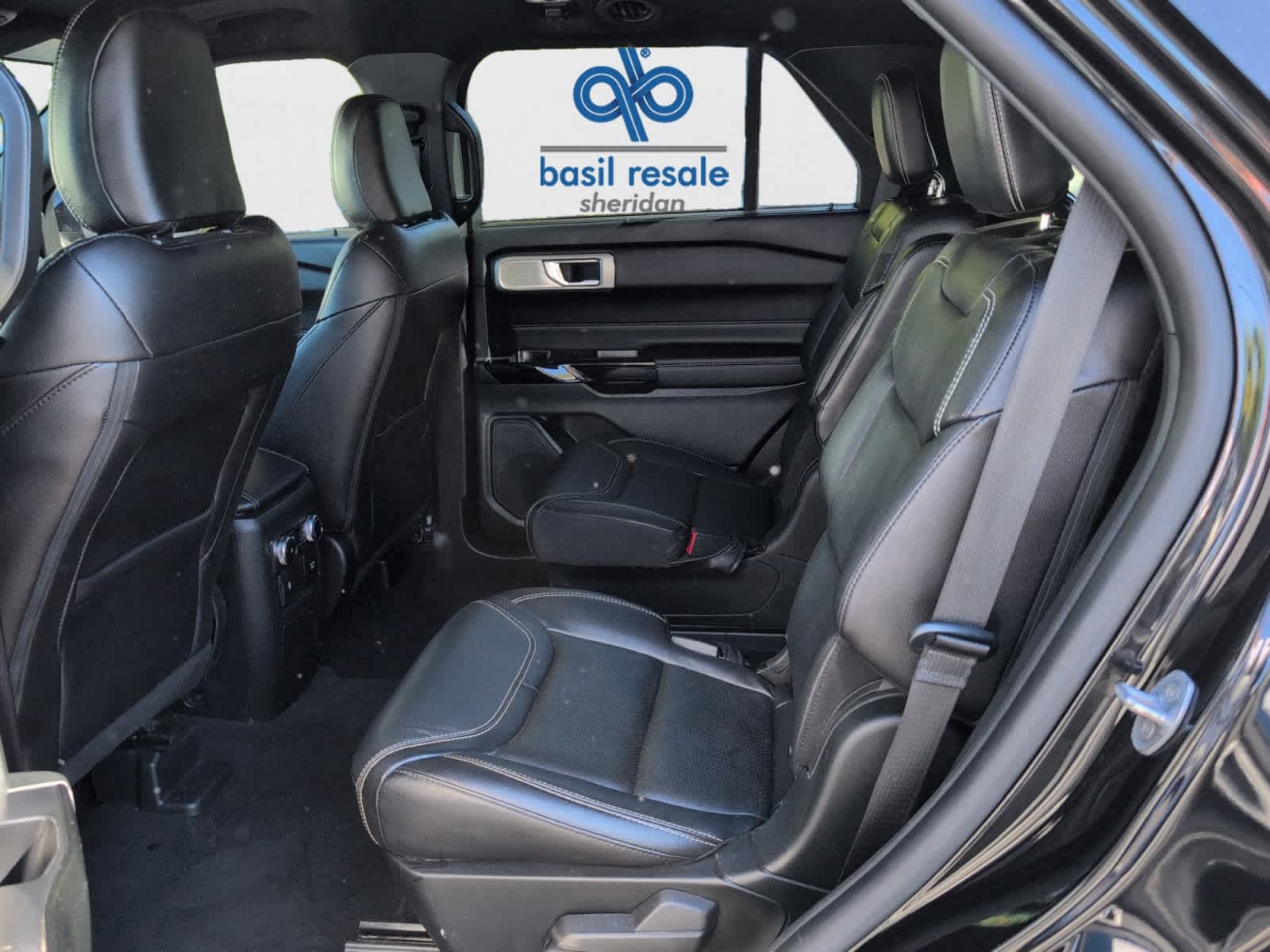 2022 Ford Explorer ST photo 11