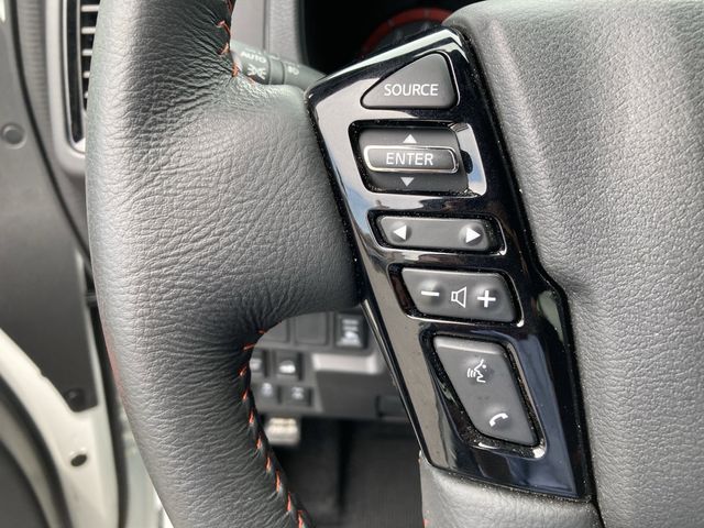 2024 Nissan Frontier PRO-4X photo 23