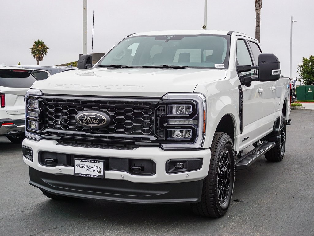 2025 Ford F-250 photo 3