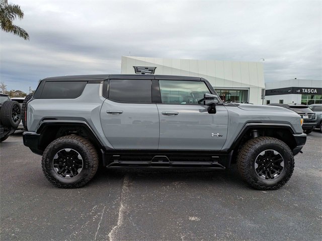 2025 Gmc Hummer EV photo 3