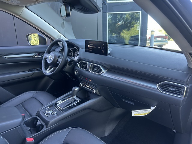2025 Mazda CX-5 2.5 S Preferred photo 28